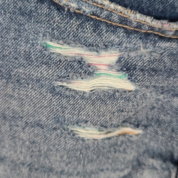 Kancan Rainbow Stitch Destructed Crops - Picture 3 of 10